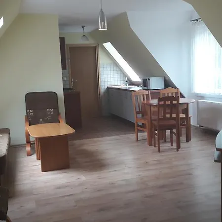 Apartamenty Goscinne Med-Palace Niemodlin Esterno foto