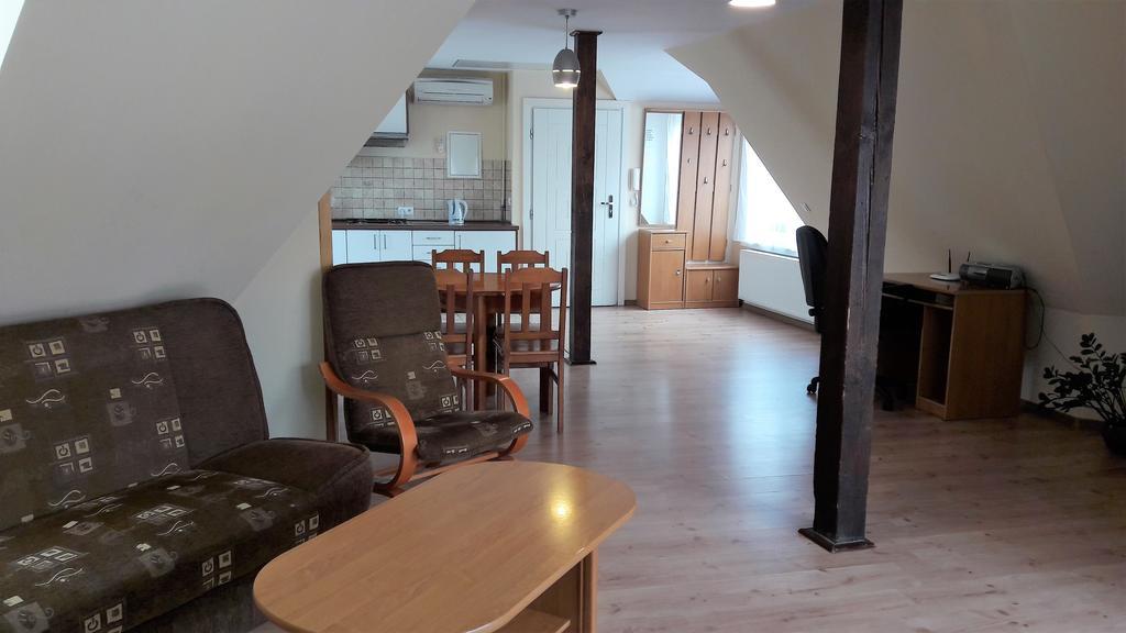 Goscinne Med-palace Apartment